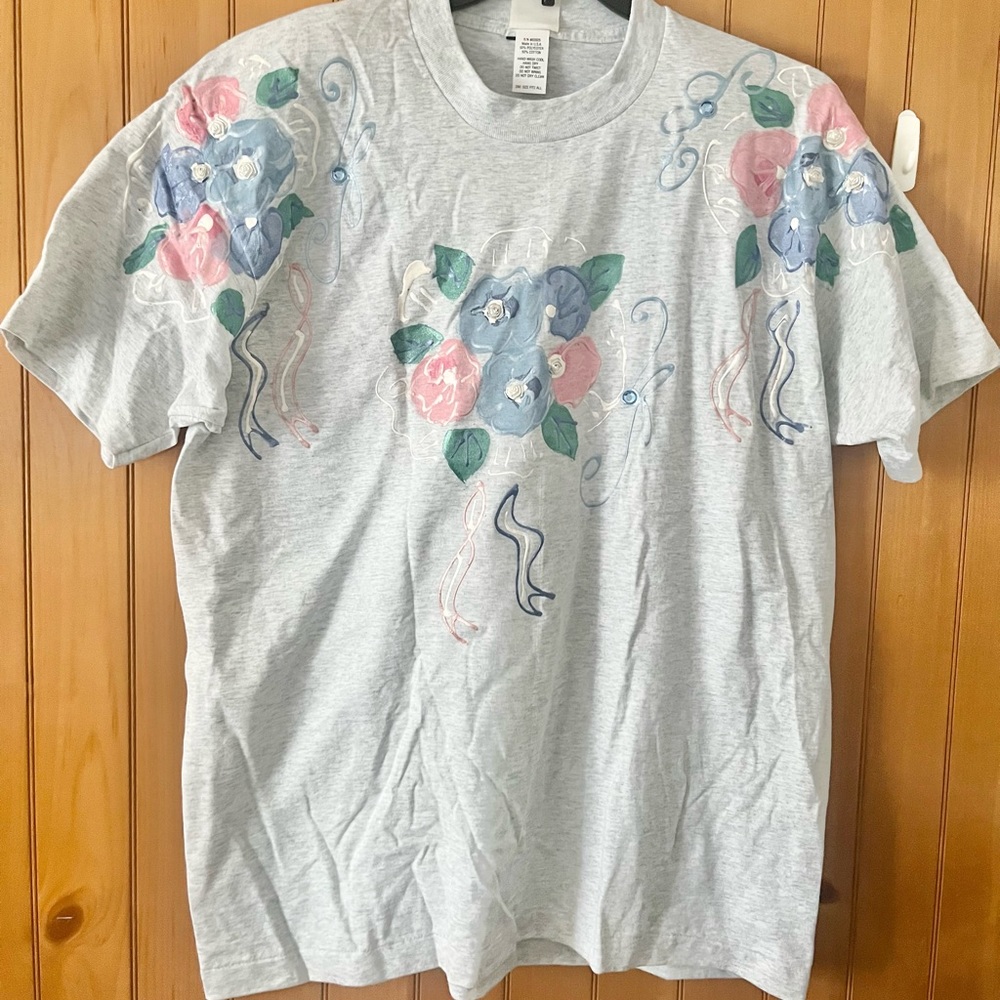VTG FLORAL WOMEN T-SHIRT by INDIA INK PAINTWORKS, HAND PAINTED & BEADED, USA